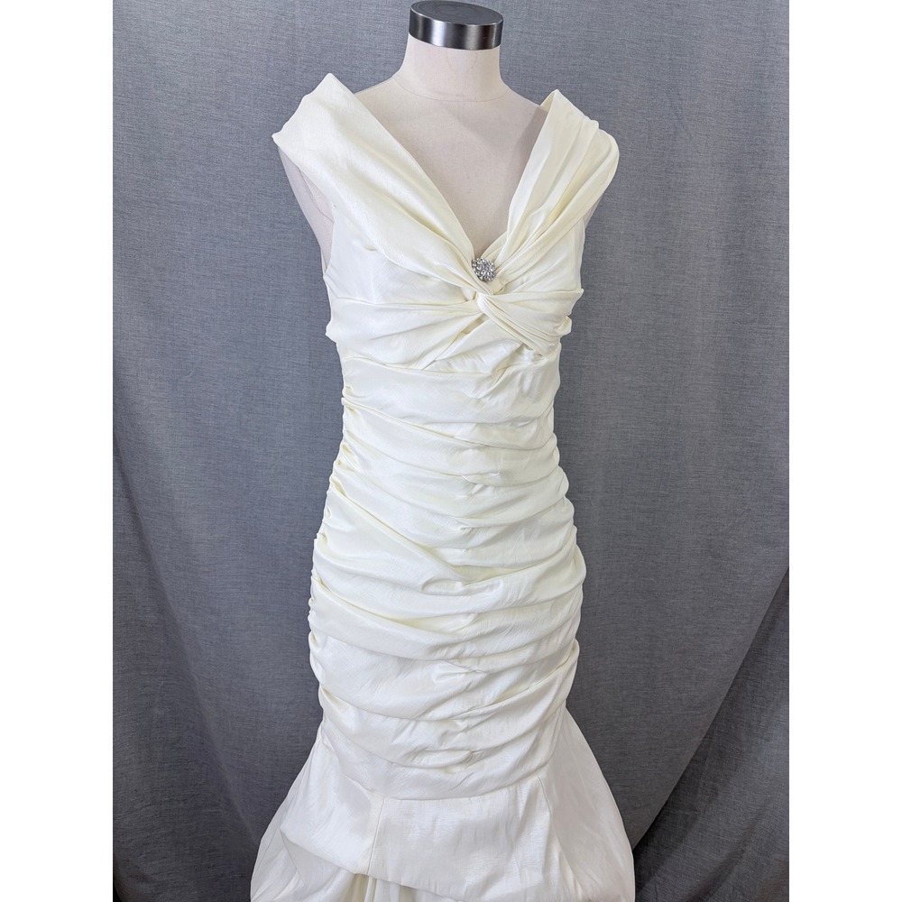 Vintage Jessica McClintock Ivory Ruched Mermaid Gown Rhinestone Brooch 10 - Picture 2 of 11